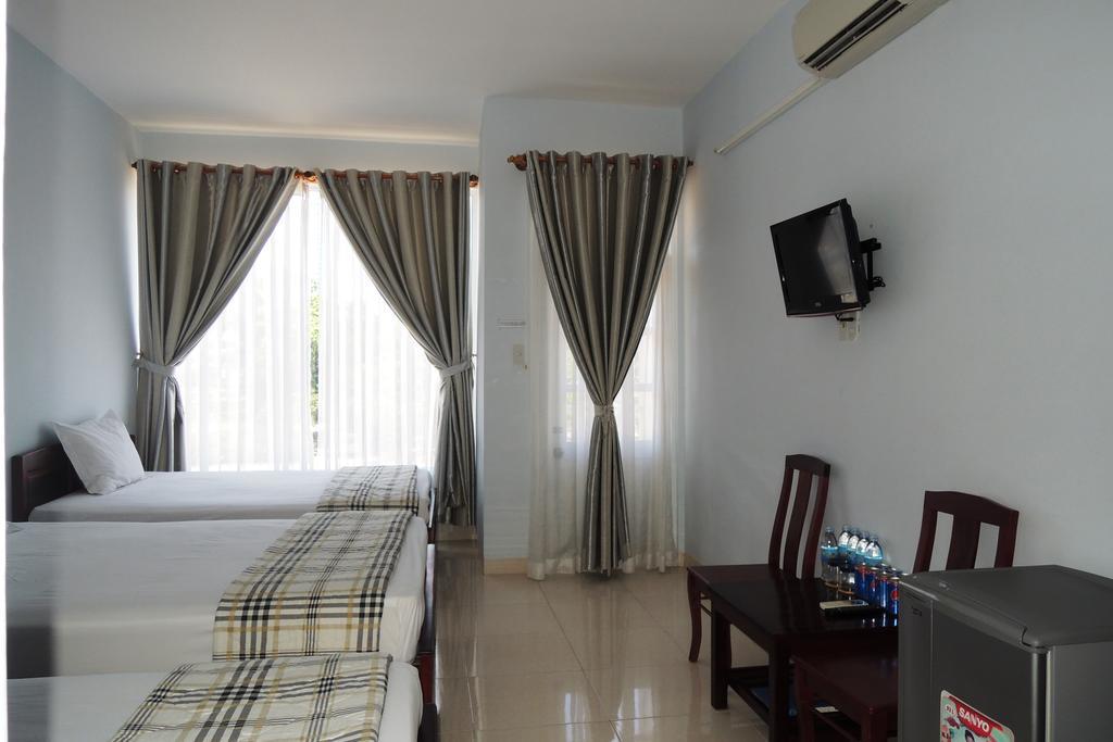 Quang Nhat Hotel Nha Trang Room photo