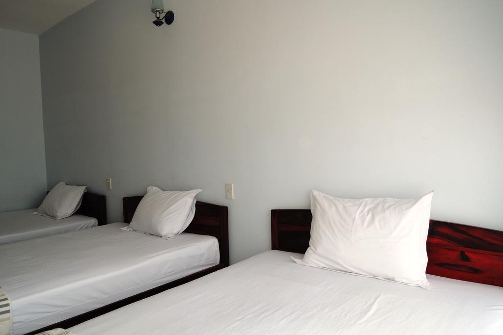 Quang Nhat Hotel Nha Trang Room photo