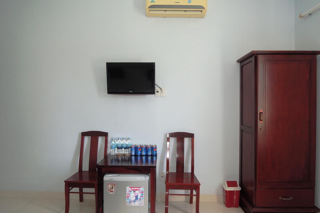 Quang Nhat Hotel Nha Trang Room photo